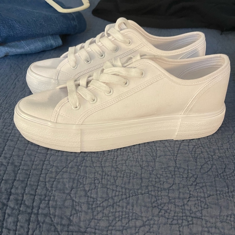 White platform canvas sneakers never worn